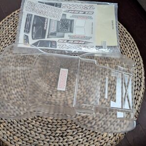 Traxxas Slash 2WD Unpainted Body w/Decals And Window Masks